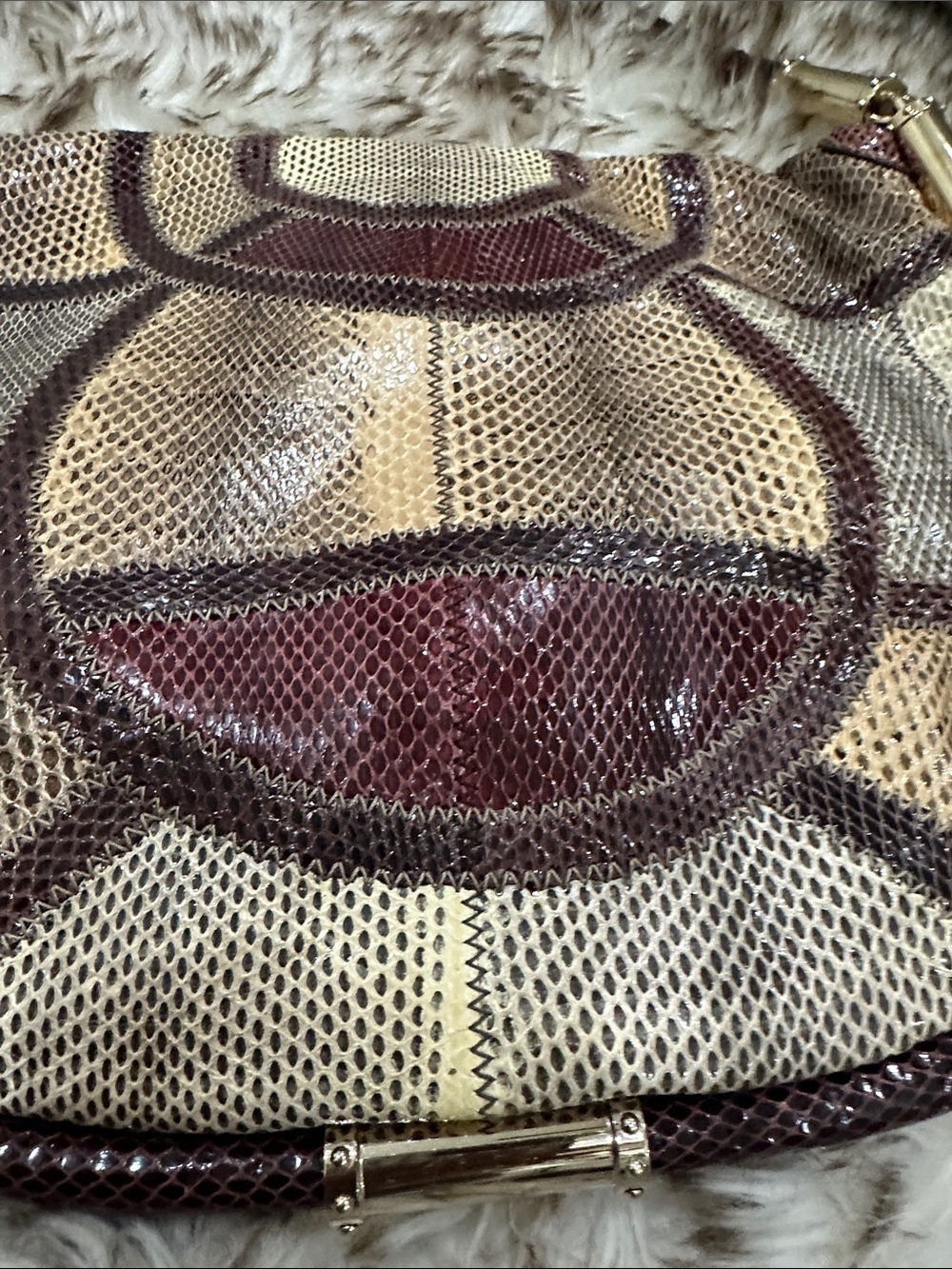 GUCCI Burgundy, Gold and Tan GG PURE SNAKESKIN Shoulder Bag W/tassel. - Picture 7 of 15
